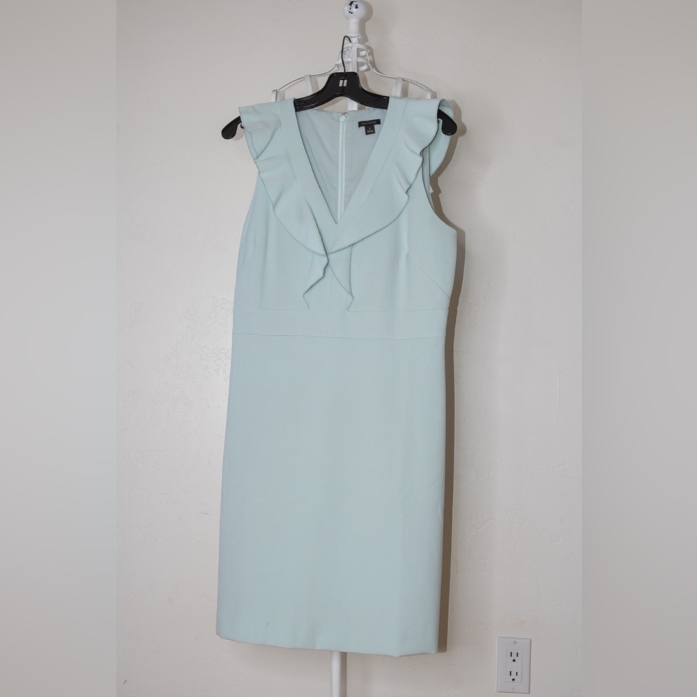 Ann Taylor Size 8 Mint green Dress- Perfect for Spring